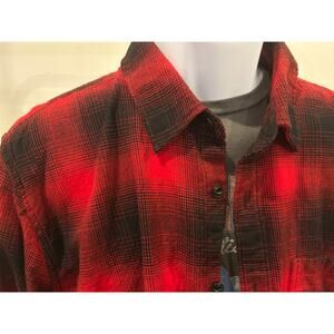 GAP Flannel Shirt XL Red Buffalo Plaid Standard Fit Cabin Core Rugged‎ Style